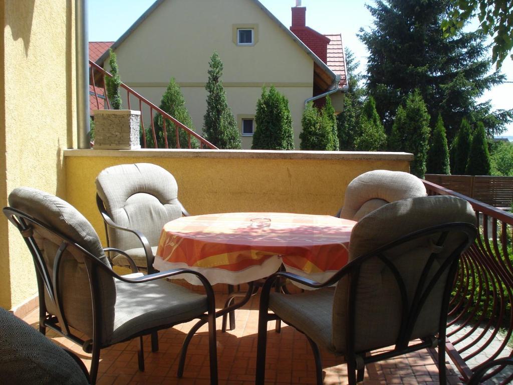 Apartament Laura-haus Vonyarcvashegy